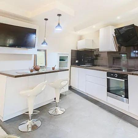 Apartment La Baronne - 4 Pers - 15 Min Palais - *